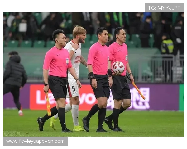 中超裁判执法公正，比赛竞争更为激烈，中超将出新裁判制度